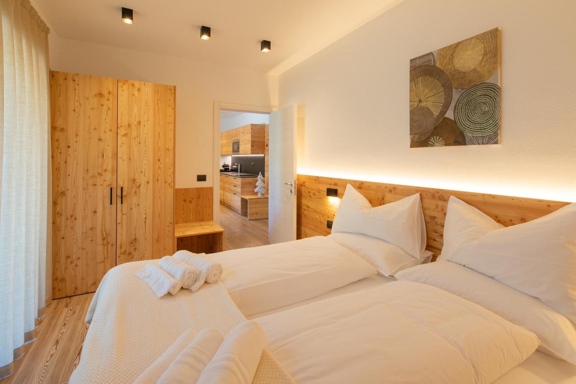 Brenta Rosso - Charme Apartments Fai della Paganella Εξωτερικό φωτογραφία